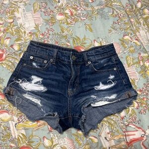 American Eagle Ripped Jean Shorts Size O